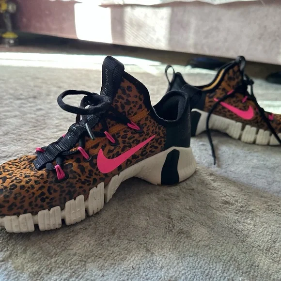 Nike Leopard Print Sneakers with Pink Highlights 7 - Picture 10 of 10